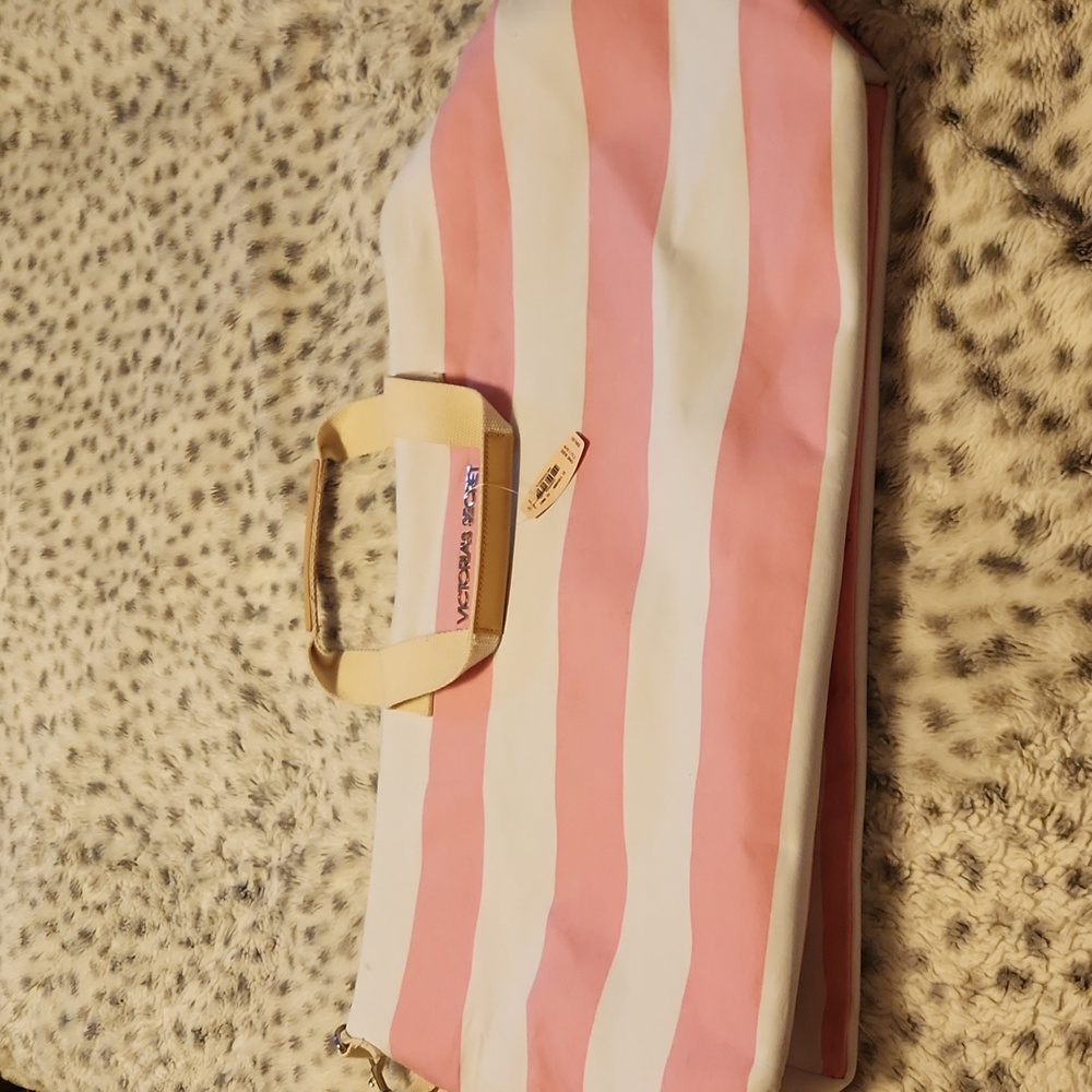 Victoria's Secret overnight bag *NWT but read description*